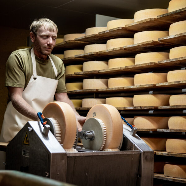 Natuerlich Nidwalden Alpkaeserei Lochhuette Impressionen 04